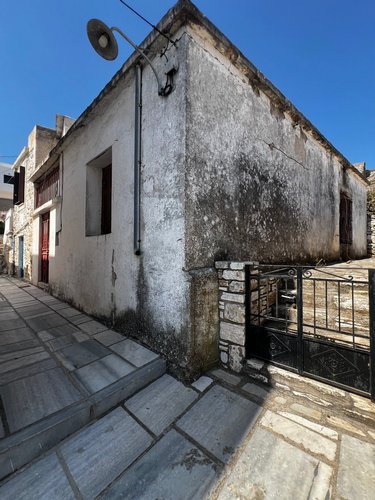 Κατοικία παλιά Πέτρινη προς Πώληση -  Απειρανθος Ναξος